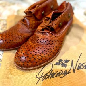 Patricia Nash Perforated Handcrafted Italian Leather Sabrina Booties Sz 9